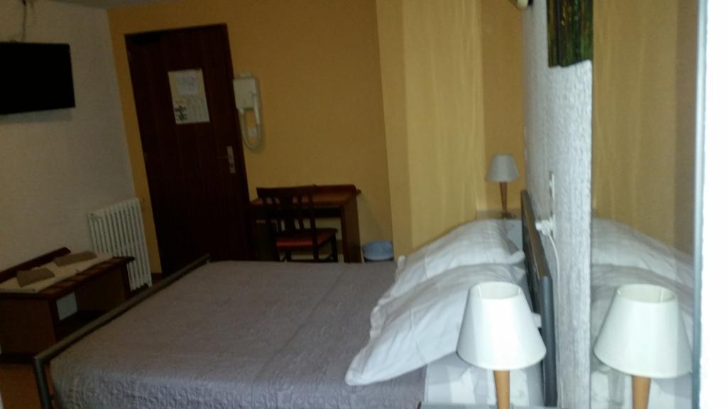 Hotel Des Touristes Pierrefitte-Nestalas Eksteriør billede